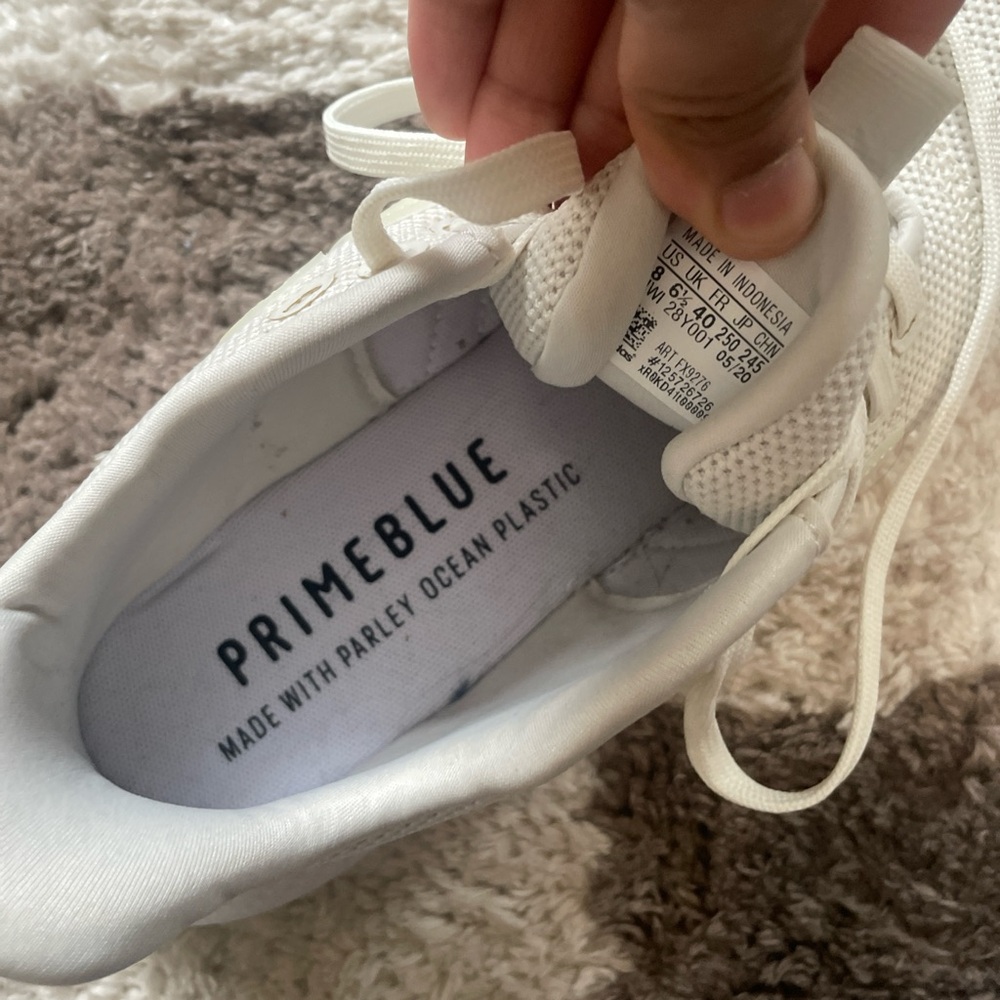ADIDAS primeblue sneakers made with parley ocean plastic - Picture 3 of 7